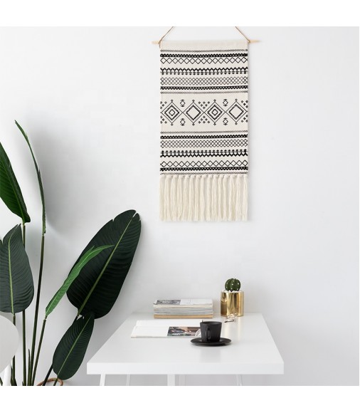 Hot Selling National Color Cotton Woven Household Wall Hanging Custom Print Wall Tapestry With Handmade Tassels 