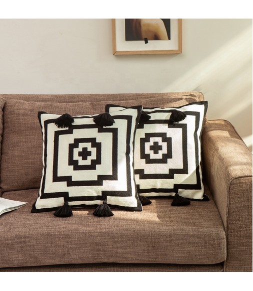 Hot Selling High Quality Living Room Sofa Decor Geometric Pillow Cover Soft Couch Pattern Hand Embroidery Pillow Cover 